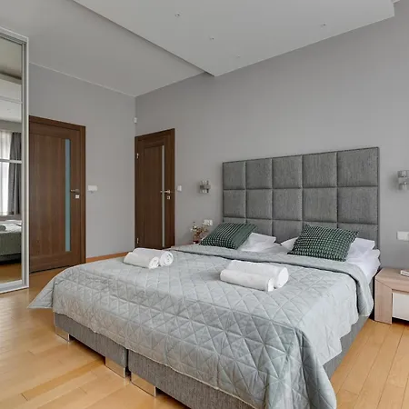 Tobiasza By Grand Apartamento *